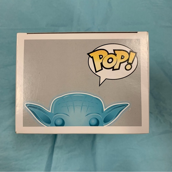 Funko POP! Star Wars #02 Yoda (Spirit) Glow in the Dark Walgreens Exclusive - Picture 5 of 6